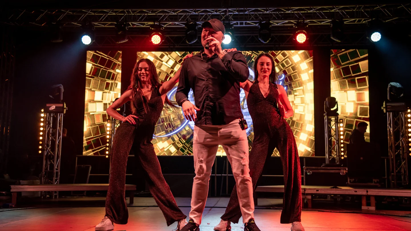 Zespół muzyczny Stylovi - Roztańczone show na scenie